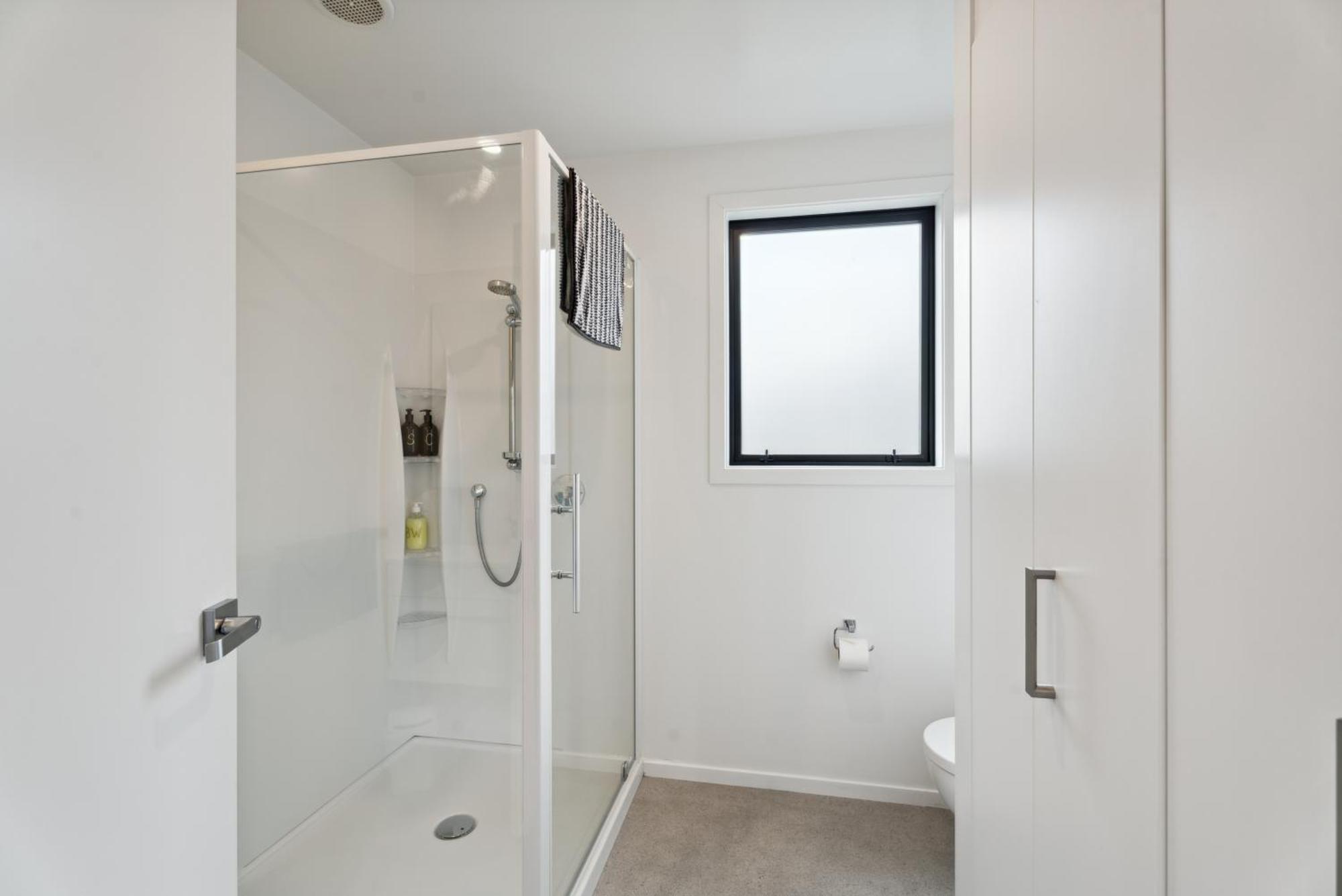 Modern Apartment With Coronet & Remarkables Views Distretto di Distretto di Queenstown Esterno foto