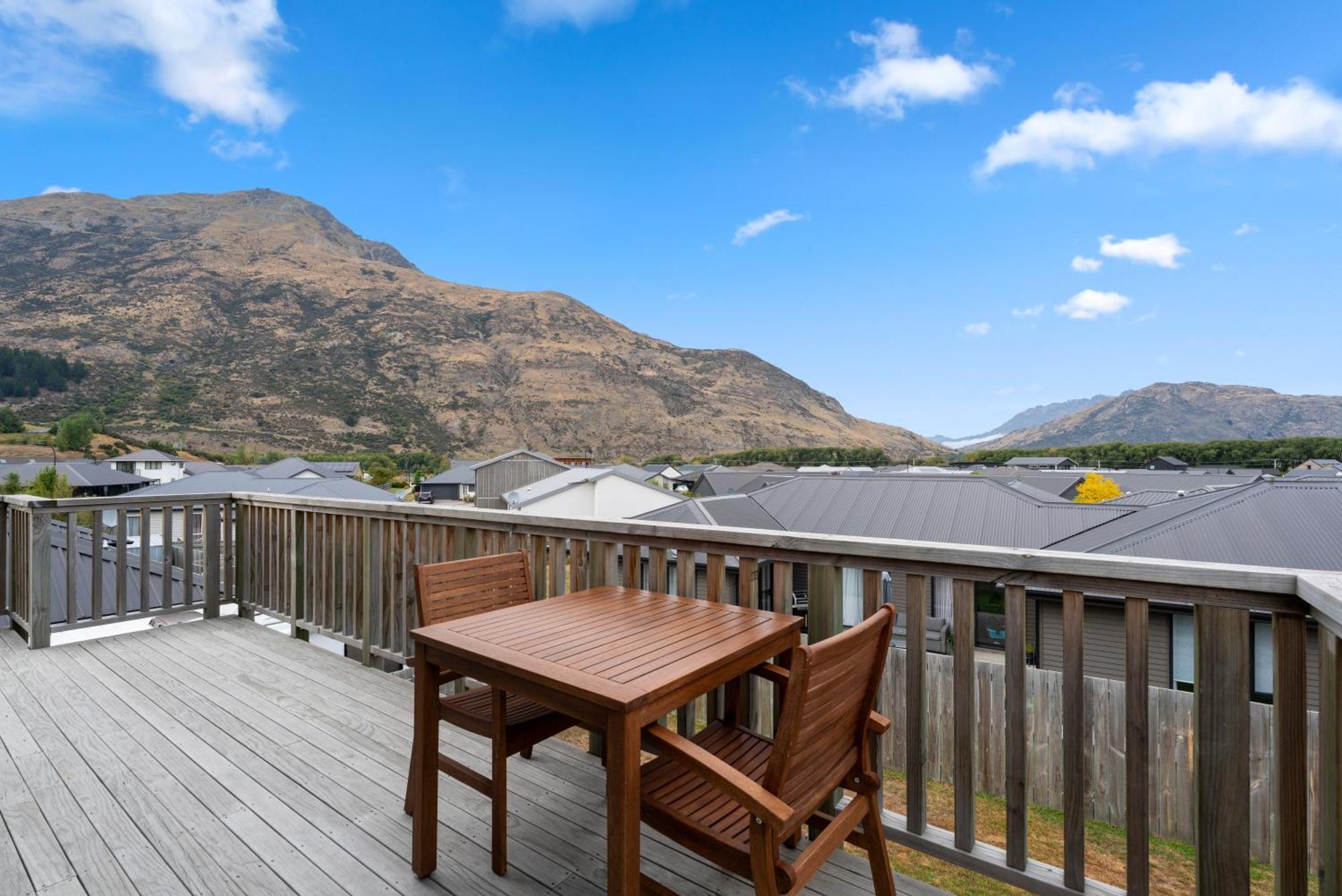 Modern Apartment With Coronet & Remarkables Views Distretto di Distretto di Queenstown Esterno foto